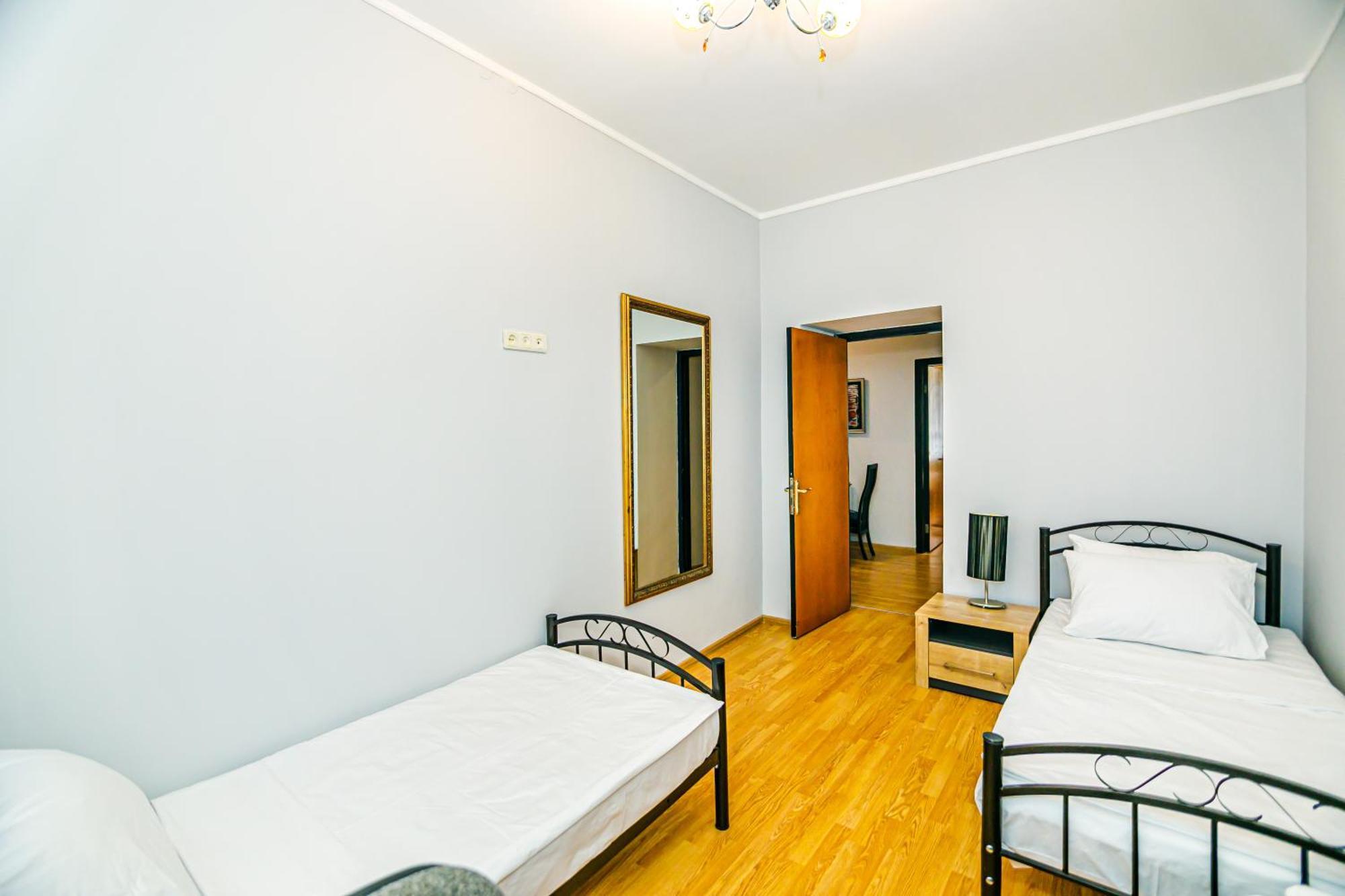 Formula 1 On Niyazi With Balconies Apartment Baku
